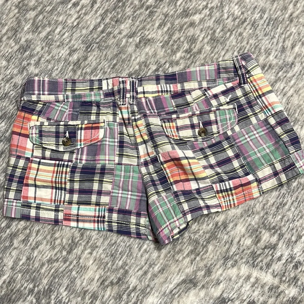 American Eagle plaid shorts - Picture 2 of 4